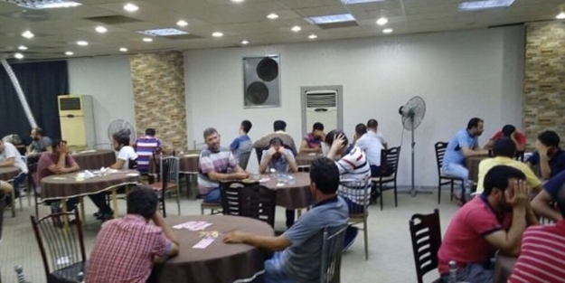 O parti binasına kumar baskını