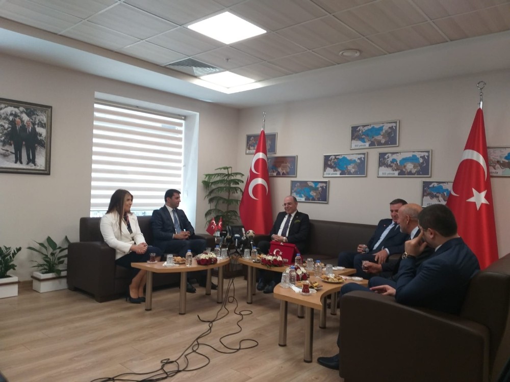 Partilerden MHP’ye Kurban Bayramı ziyareti 