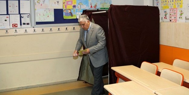 Paşa, oyunu kullandı