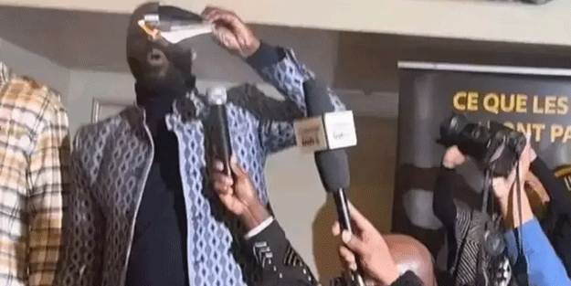 Pasaportunu yaktı, vatandaşlıktan çıkarıldı