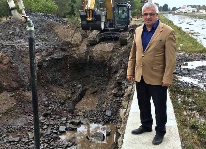 Pasinler Belediyesi Prof.Dr.Sevimli’yi onore etti 