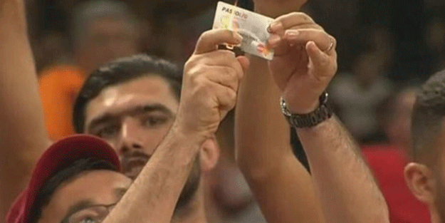 Passolig kartını yakan Galatasaraylı taraftar bakın ne yaptı!