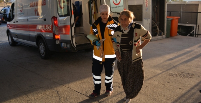 Patates işçilerini taşıyan minibüs takla attı: 13 yaralı