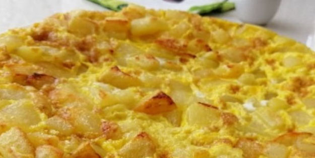 Patatesin en güzel hali: Patatesli pratik kahvaltılık omlet yapılışı ve tarifi