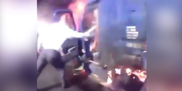 Patlamak üzere olan araçtan canlı çıkardılar