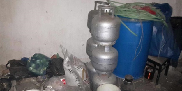 2 ton patlayıcı bulundu! - FOTO