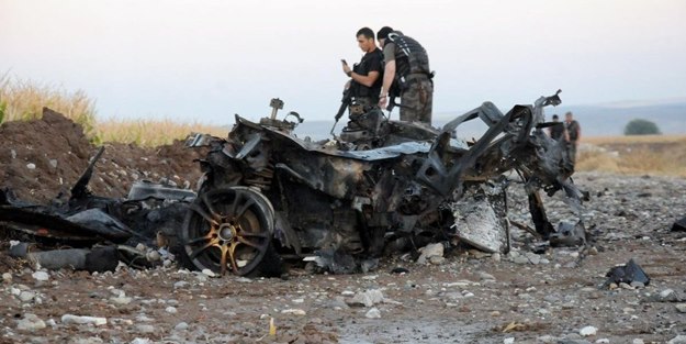 Patlatılan araçtan cephanelik çıktı!