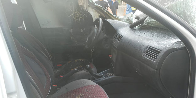 Patlayan cep telefonu otomobili yaktı