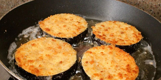 Patlıcan kızartması nasıl yağ çekmez? 5 pratik yöntem