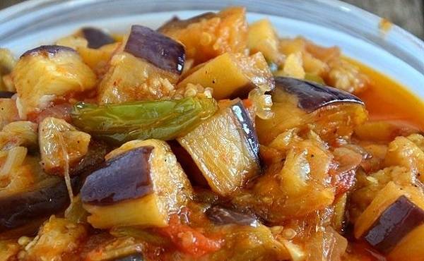 Patlıcan yemeği nasıl yapılıyor? Etsiz patlıcan yemeği tarifi