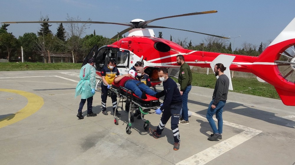 Patpat kazasında yaralanan genç ambulans helikopterle hastaneye kaldırıldı 