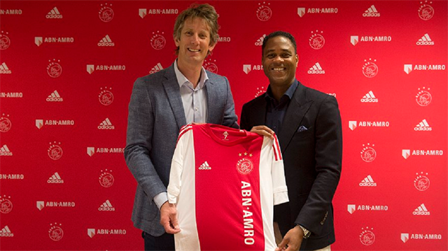 Patrick Kluivert Ajax'a imzayı attı