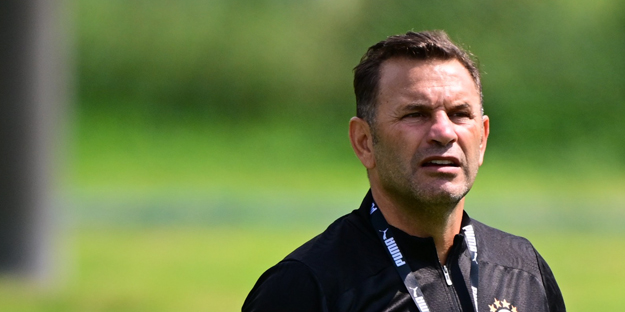 Patron itiraf etti: İngilizli futbol adamları açıkladı! Demir gibiydi dediler elde patladı…