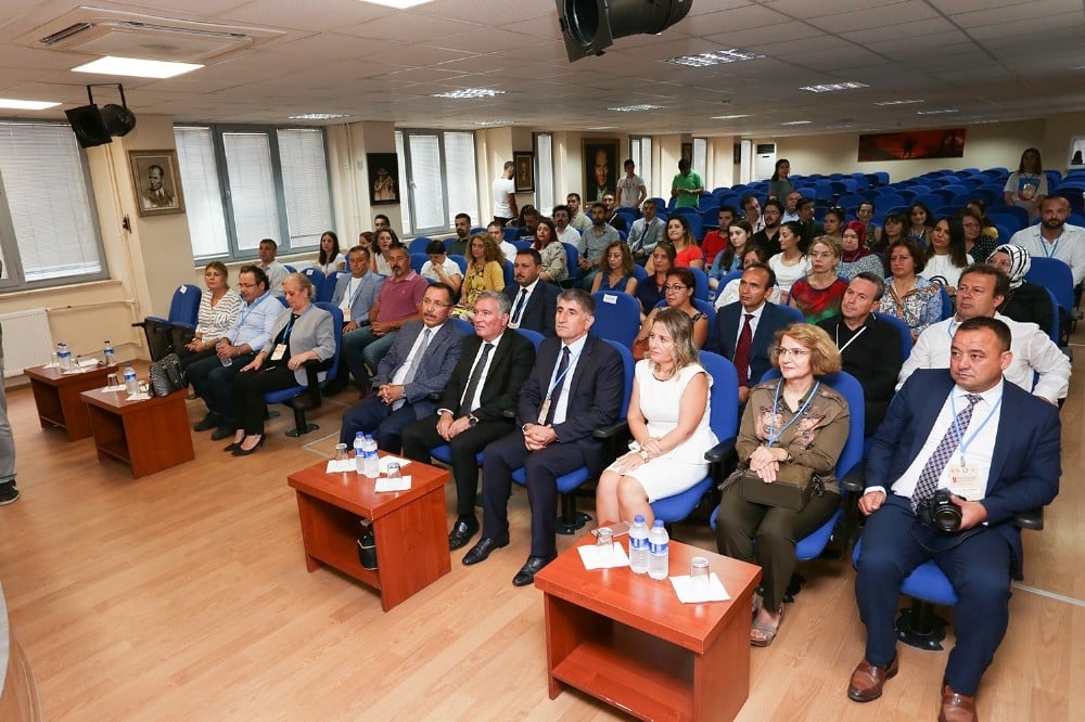 PAÜ “II.Uluslararası Eğitimde ve Kültürde Akademik Çalışmalar Sempozyumu” başladı 