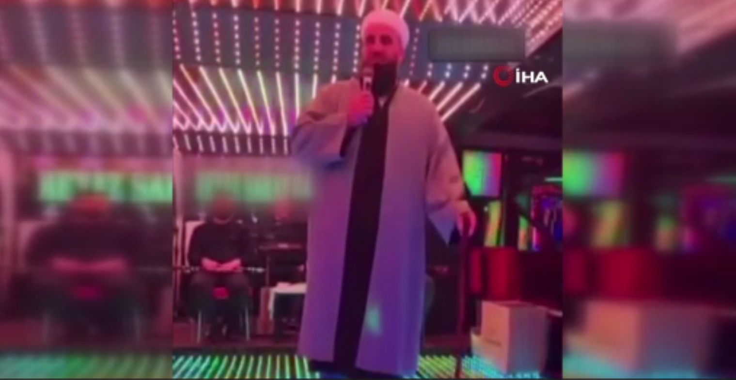 Pavyonda vaaz verdiler