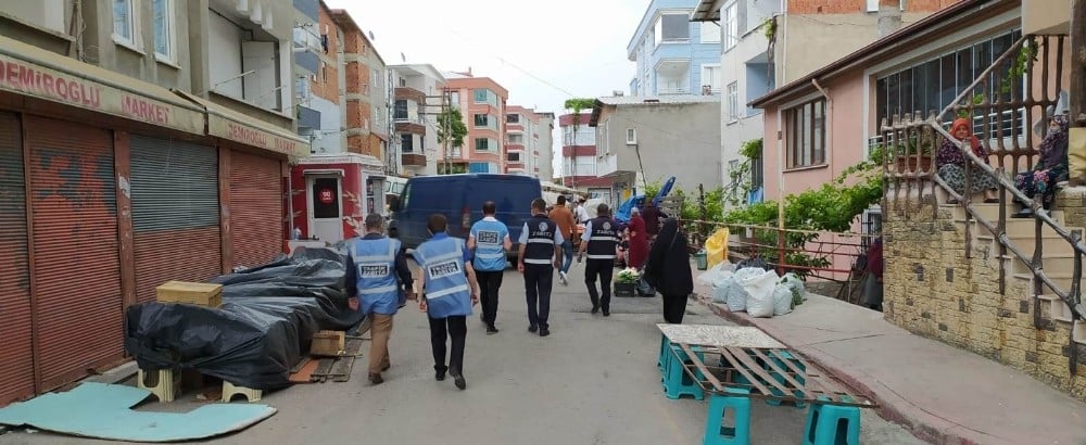 Pazar tezgahlarında 3 metre mesafe ayarı 