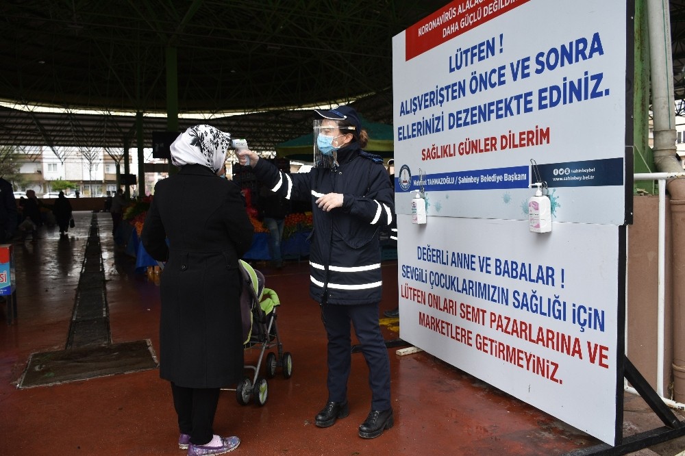 Pazar yerlerinde korona önlemleri arttırıldı 