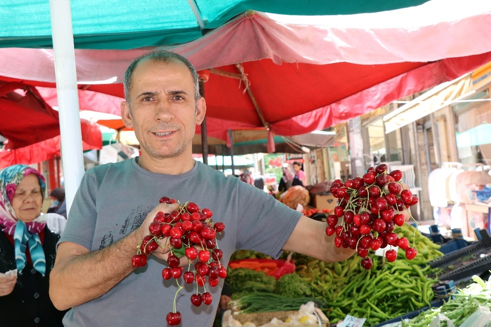 Pazarda bayram havası 
