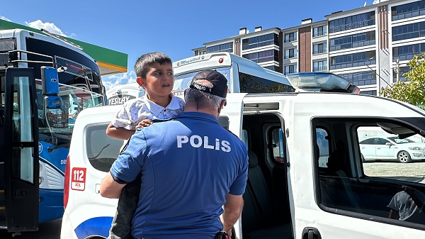 Pazarda kaybolan yaramaz Poyraz bakın nerede bulundu