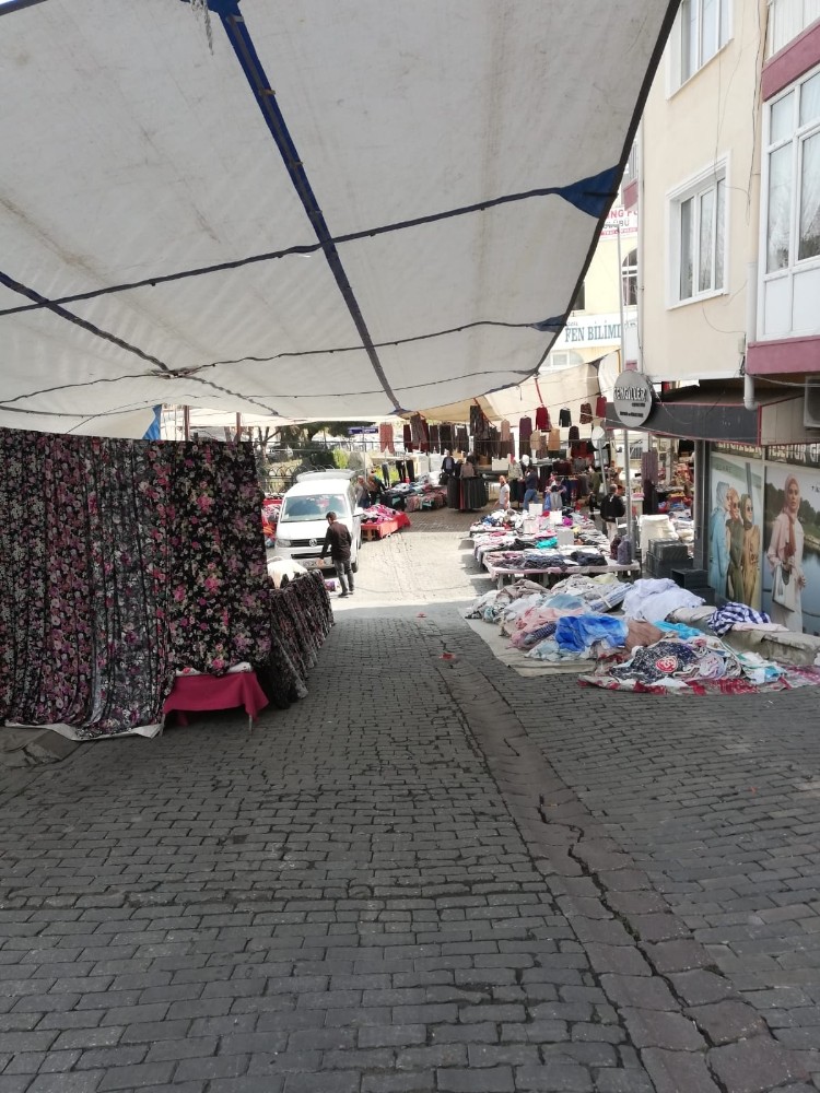 Pazarda Korona sessizliği 