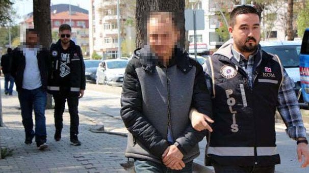 Pazarda sahte parayla alışveriş yaparken enselendiler