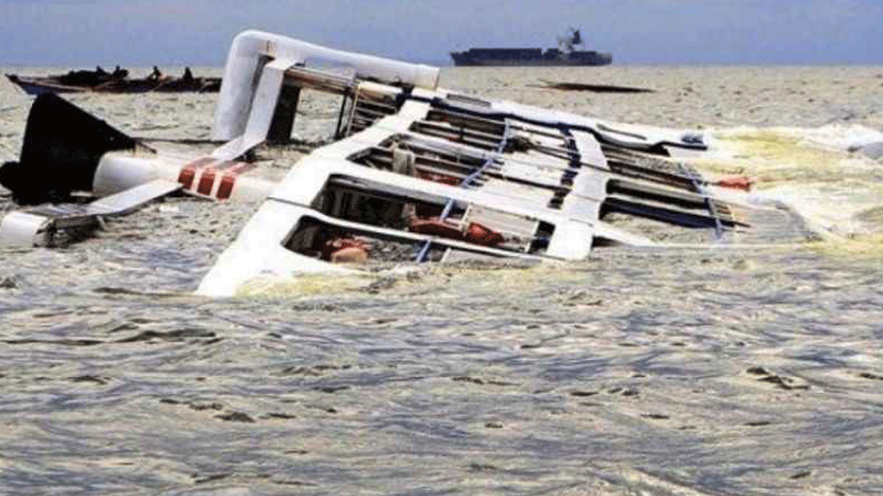 Pazardan dönen yolcuları taşıyan tekne battı 37 kişi öldü! Onlarca kişi kayıp…