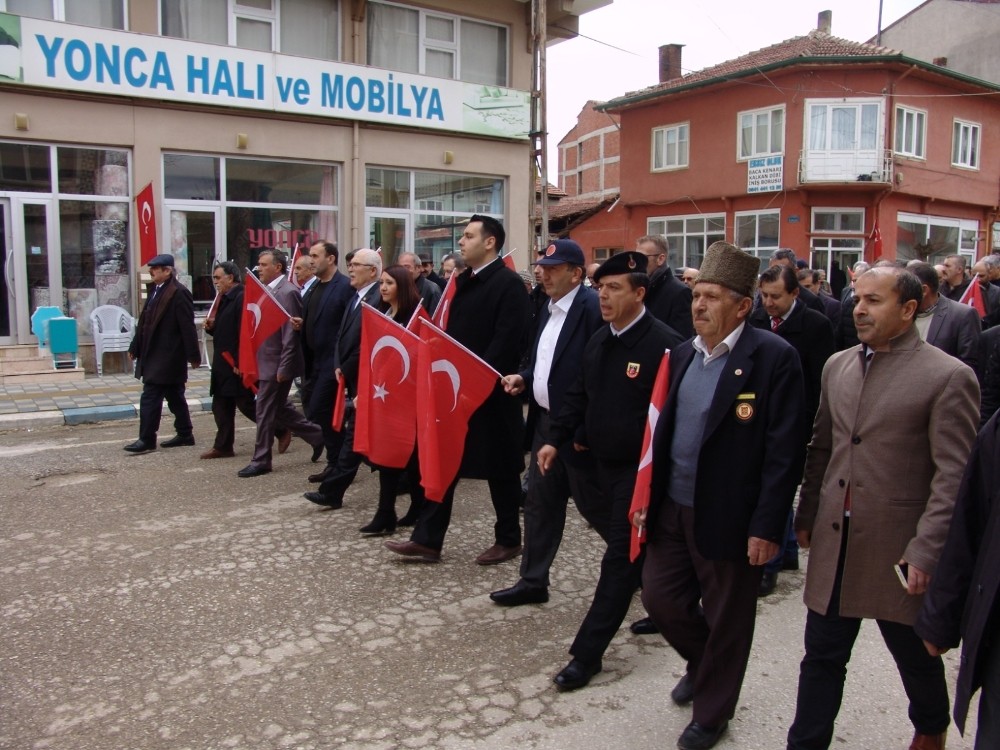 Pazaryeri ilçesi şehitler için yürüdü 