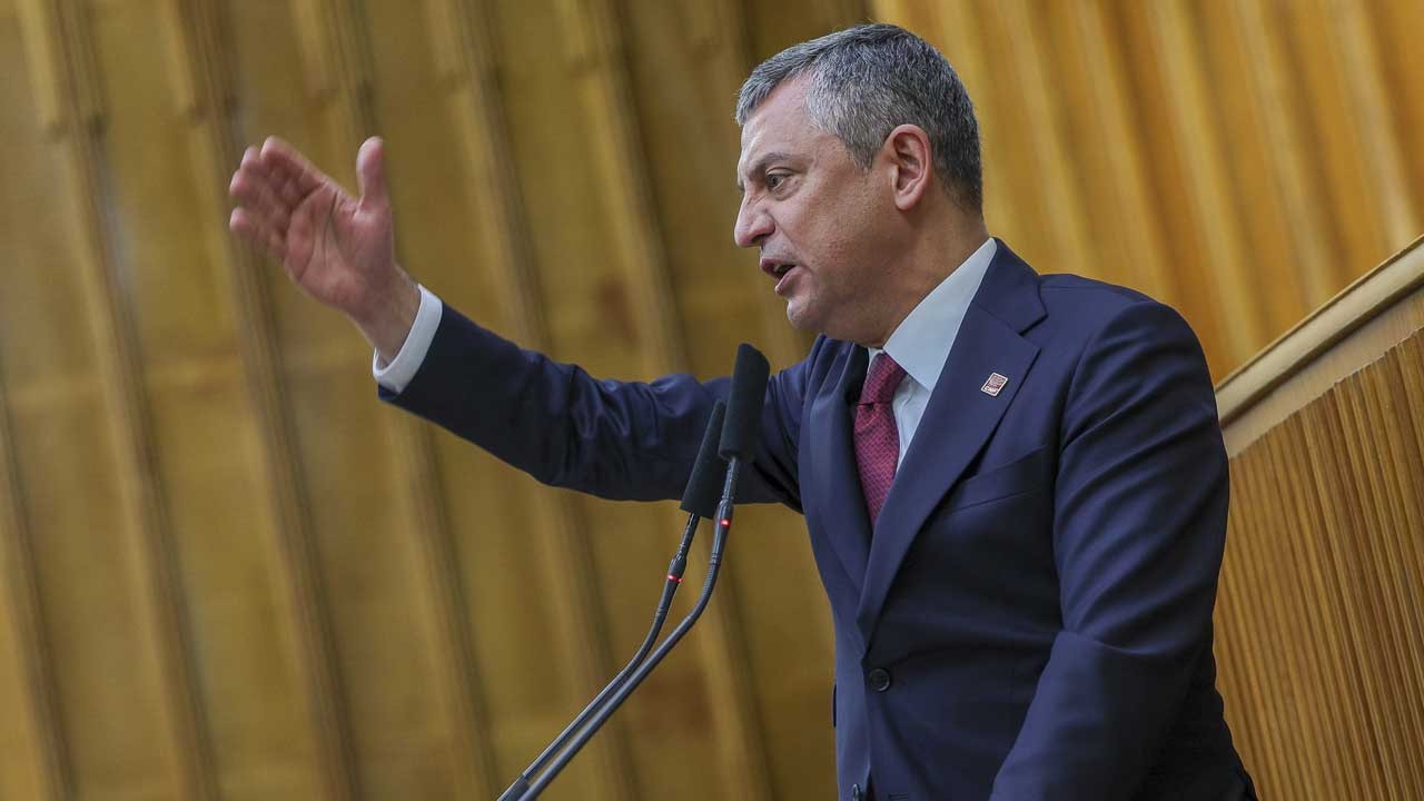 P.ç ne demek onu da mı bilmiyorsun? Küfürbaz Özgür'den küfürlere komik savunma