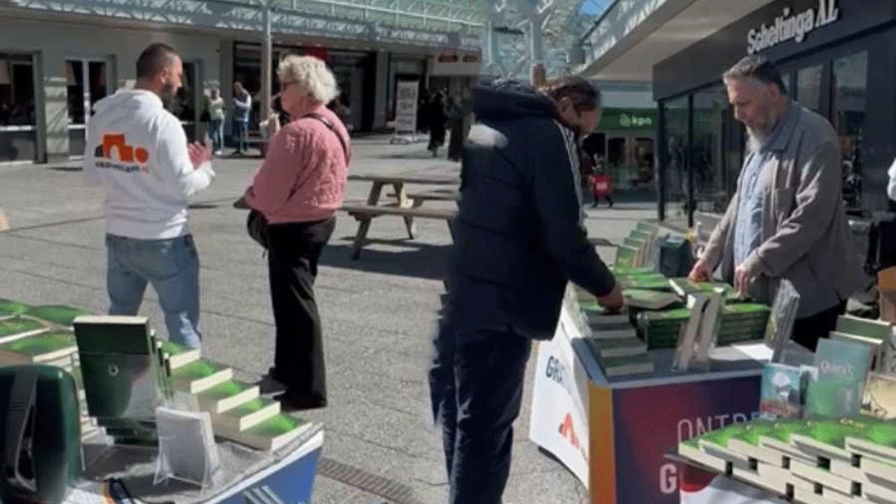 Pegida provokasyonuna tokat gibi cevap! 15 kişi İslam’la şereflendi