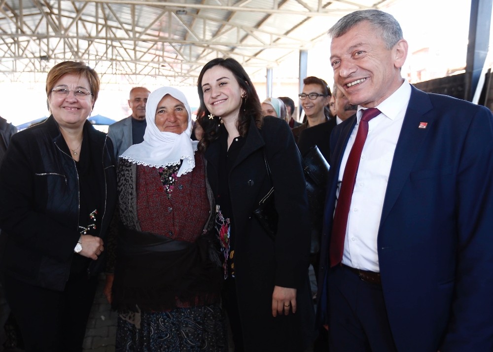 Pekdaş’tan Şaphane’ye çıkarma 