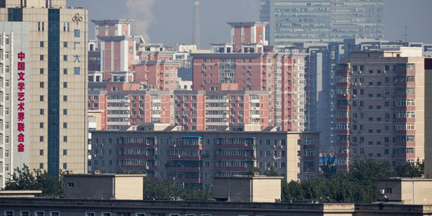 Pekin çöktükçe çöküyor