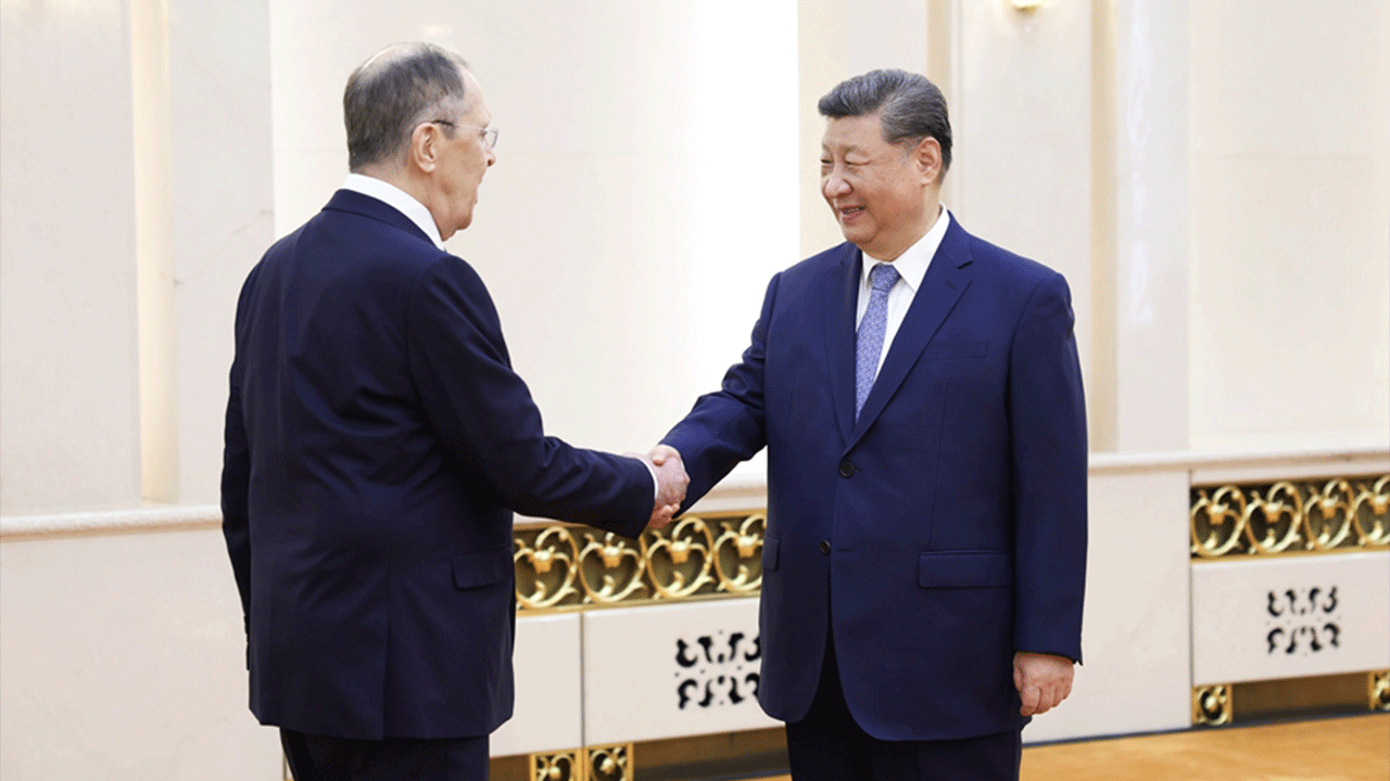 Pekin’de kritik görüşme! Çin lideri Şi, Lavrov’u resmî törenle kabul etti