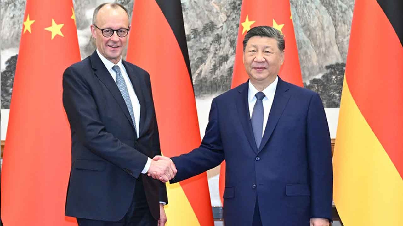 Pekin'de zoraki tebessüm ve derin pazarlık! Merz ve Xi Jinping arasında ticaret dengesi ve Ukrayna çıkmazı!