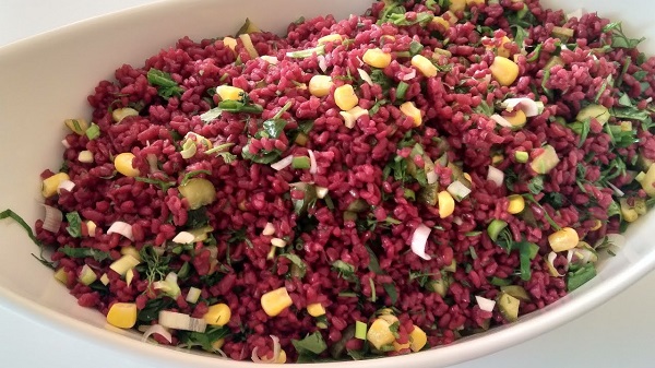 Pembe salata nasıl yapılır?