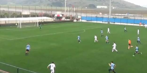 'Penaltı haksız' deyip topu dışarı attı