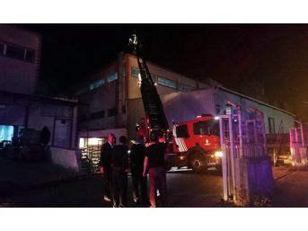 Pendik’te fabrika yangını: 1 yaralı
