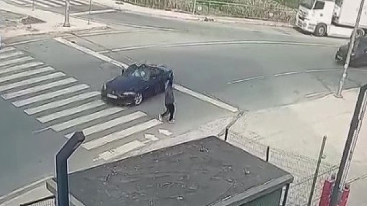 Pendik’te garip olay! Yaya geçidindeki yayanın üzerine otomobilini sürdü