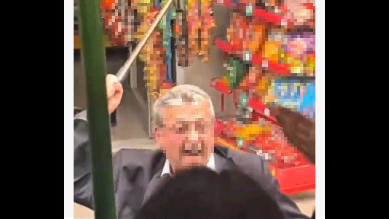 Pendik’te otobüste şok kavga! Bastonlar havada uçuştu, 1 kişi yaralandı