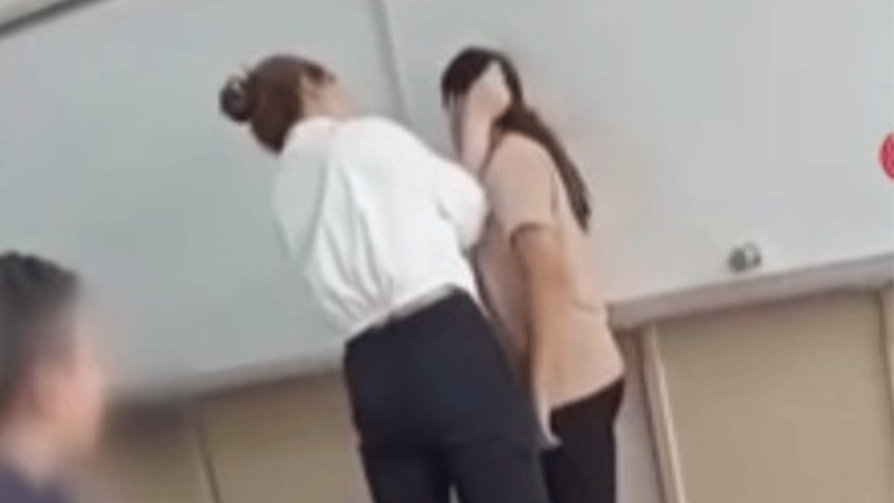 Pendik'te tepki çeken görüntüler: Öğretmenden kız öğrenciye şiddet!