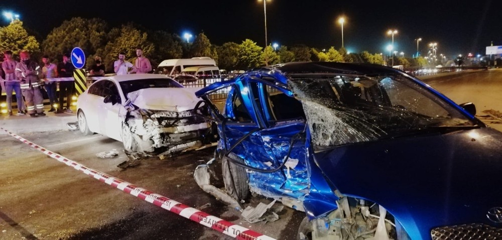 Pendik’te yürekleri ağza getiren kaza: 3’ü ağır 4 yaralı 