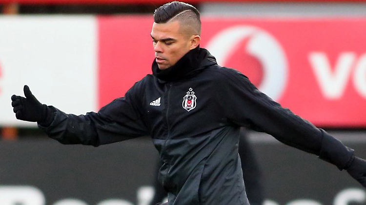 Pepe: Ona çok dikkat etmeliyiz