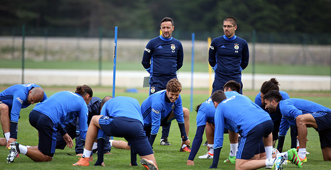 Pereira hücum hattında çift forvete yer verecek