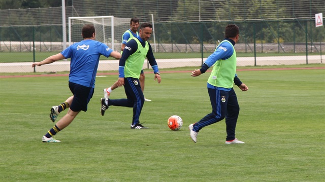 Pereira ve ekibi basın mensuplarına fark attı