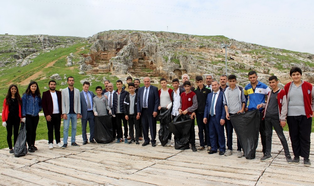 Perre Antik Kent’te çevre temizliği 