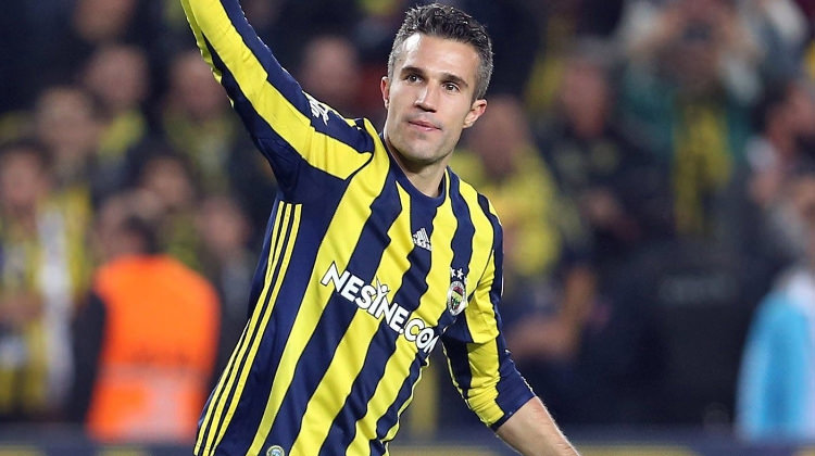 Persie'den derbi paylaşımı geldi!