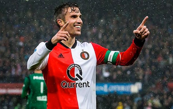 Persie'den flaş karar!