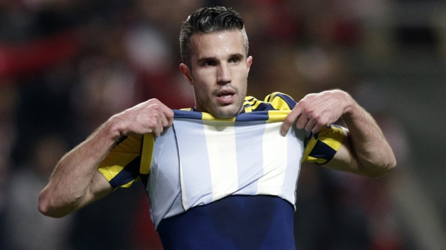 Persie'den olay çıkartan takip!