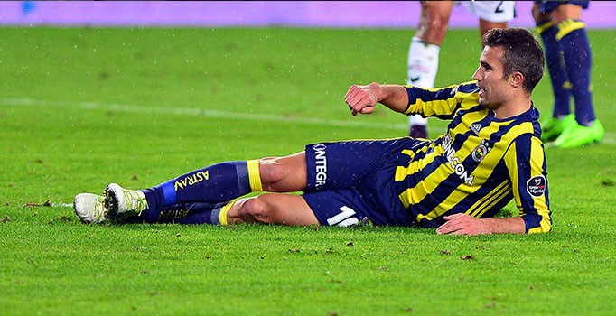 Persie'den sakatlık açıklaması: 3 haftada içinde iyileşeceğim