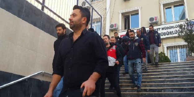 Pert ve hasarlı araçları satan şebekeye operasyon: 12 gözaltı