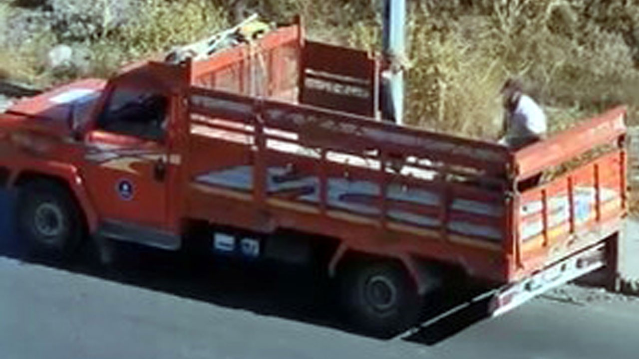 Pes dedirten hırsızlık! Bakın sokaktan ne çaldılar